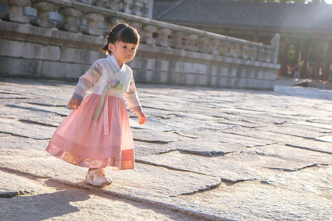 Gyeongbokgung palace family/group private photoshoot - Meeting Jun at Yes Hanbok