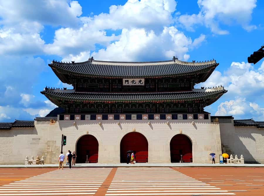 Gyeongbokgung Palace, Jogyesa Temple and Bukchon village - Jogyesa Temple and the calm side of central Seoul