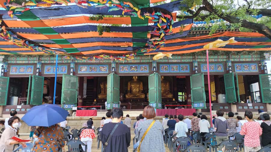 Gyeongbokgung Palace, Jogyesa Temple and Bukchon village - Is $82 a fair price?