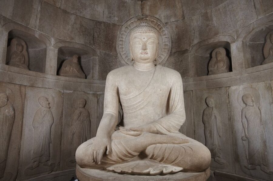 Gyeongju: UNESCO Heritage Tour Including Bulguksa Temple - Seokguram Grotto adds a powerful mountain setting