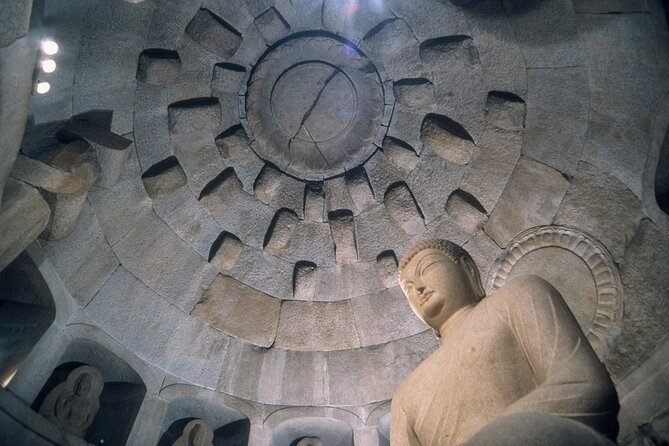 Gyeongju UNESCO sites Private tour with licensed tour guide - Why private transport matters in far-flung Gyeongju