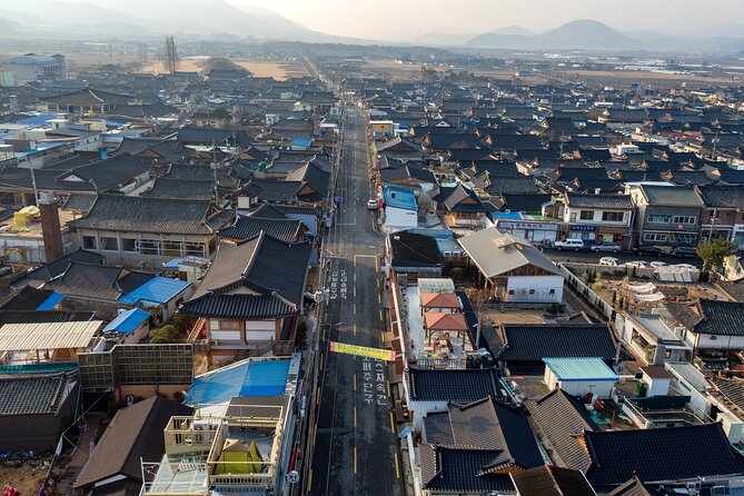 Gyeongju UNESCO sites Private tour with licensed tour guide - Gyochon Village and the House of the Choi Clan