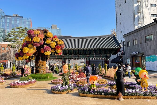 Half day Morning Seoul City Tour(Temple & Gyeongbok Palace) - Gyeongbokgung Palace in a one-hour visit