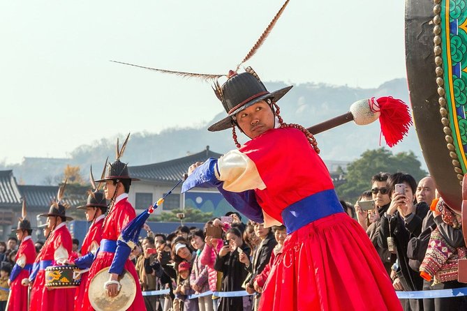 Half day Morning Seoul City Tour(Temple & Gyeongbok Palace) - Jogyesa Temple, a working Buddhist center downtown