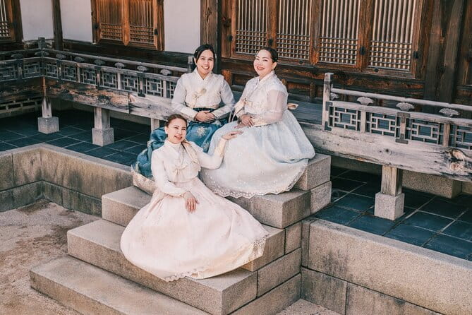 Hanbok Photoshoot and History Tour at Gyeongbokgung Palace - Inside Gyeongbokgung, history meets the camera