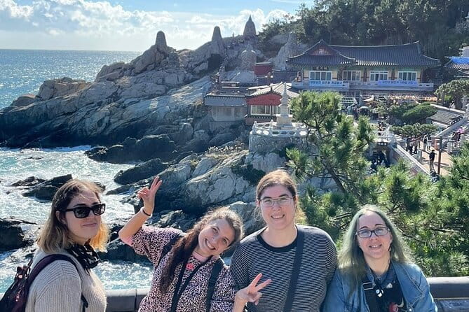 Happy^^ Busan tour for Private Group(Family,couple,friends,alone) - Building a route from temples, coast, and city views
