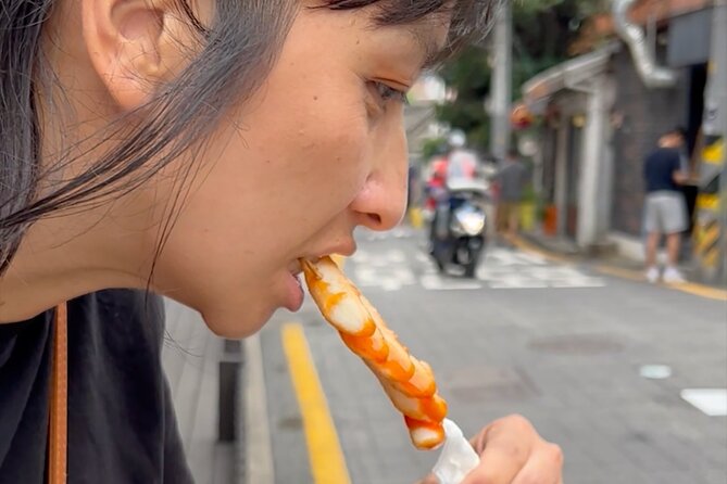 Hidden Street Food food tour in Seoul - A small group with a social feel