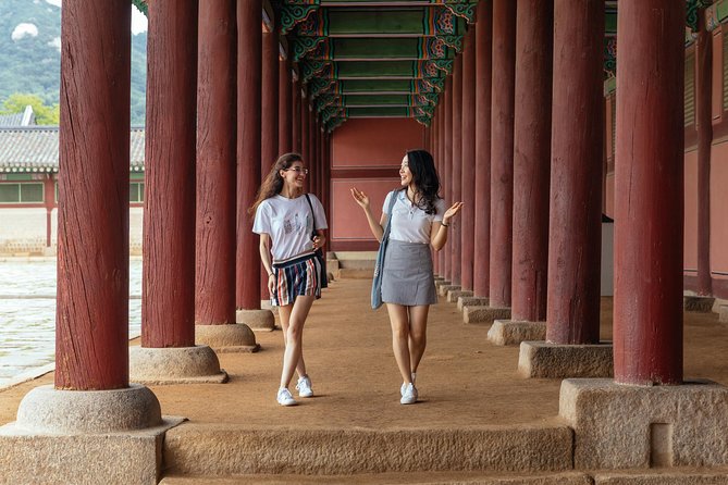 Highlights & Hidden Gems With Locals: Best of Seoul Private Walking Tour - The Human Variable: Choosing and Communicating With Your Guide