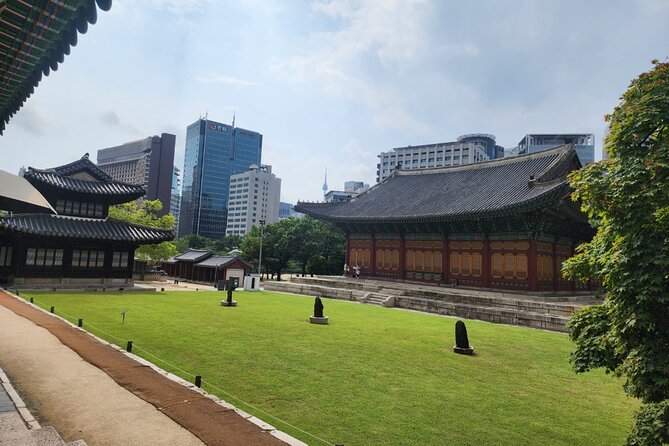 Highlights of Seoul Tour in Seoul: Deoksugung & N Seoul Tower - The guide can make or break the pace