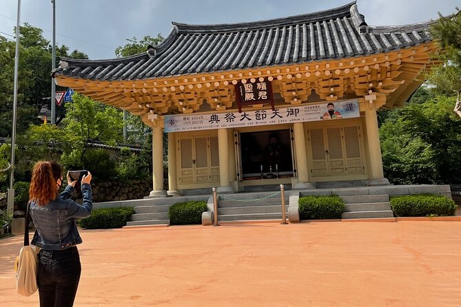 Inwangsan hike & historical sites - The Inwangsan climb in under an hour