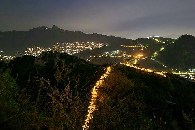 Inwangsan hike & historical sites - Walking beside the Seoul City Wall