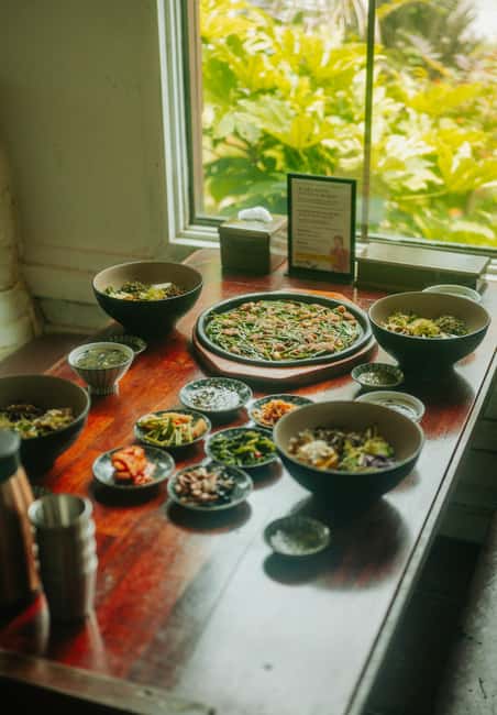 Jeju East: Small Group Healing Tour w/Woman Divers Show - The women divers show connects scenery with culture