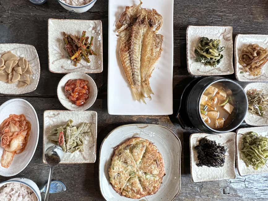 Jeju East: Small Group Healing Tour w/Woman Divers Show - Citrus and a slower finish at the café