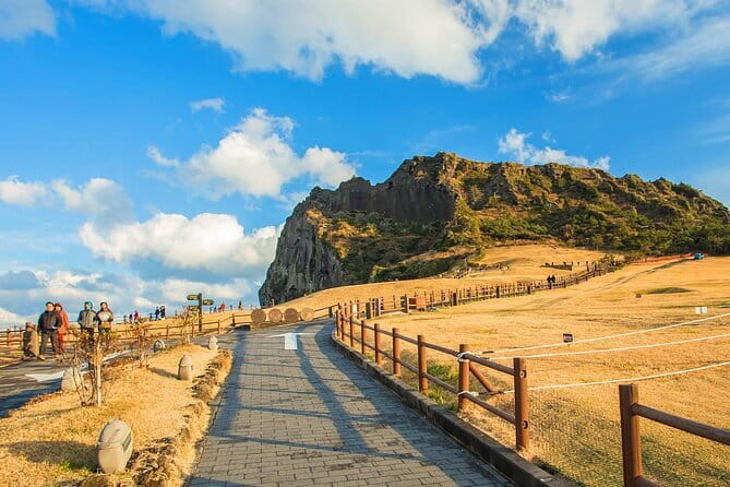 Jeju Eastern Cultural Exploration Day Tour - Hamdeok Beach gives you an easy start