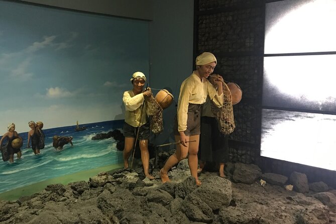 Jeju island Eastern UNESCO site Full Day Guided Tour - Ilchulland and Micheon Cave