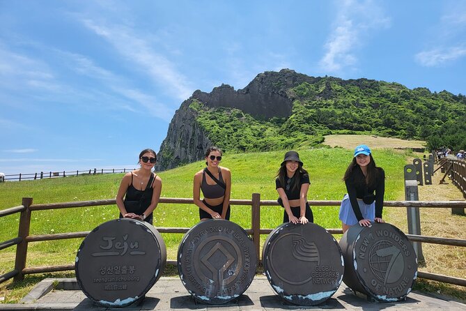 jeju island Jumbo taxi Private tour with Mr.Hong East of jeju - Two hours at Jeju Stone Park