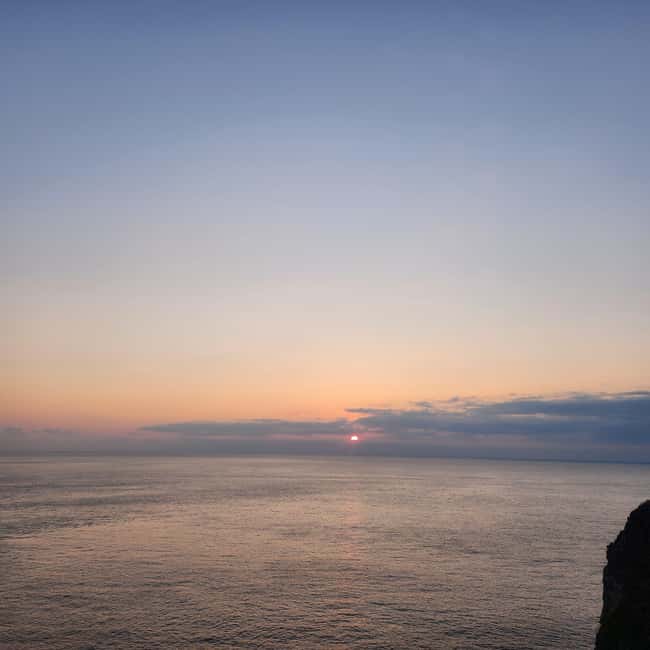 Jeju Island: Sunrise Guided Tour with Hotel Pickup - The return trip and the jjimjilbang option