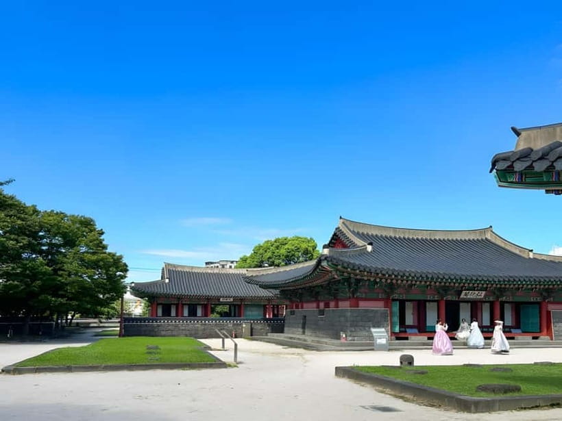 Jeju: K-Drama Spot When Life Gives You Tangerines Hotel Pick - Seongsan Ilchulbong and its ocean setting