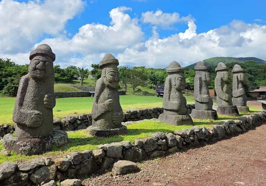Jeju Private Taxi Tour with a Licenced English Guide-Driver - North and east: sunrise peak, haenyeo culture, and lava