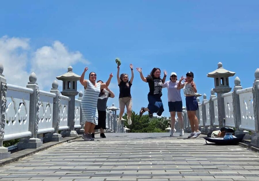 Jeju Private Taxi Tour with a Licenced English Guide-Driver - FAQ