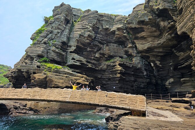 Jeju Private Tour Package-South of Jeju(Mt.Hallasan & Waterfalls) - Walking the Eoseungsaengak Trail near Hallasan