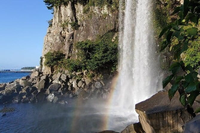 Jeju Southern UNESCO Full Day Tour with Mt.Halla - Cheonjeyeon Falls, the Pond of God