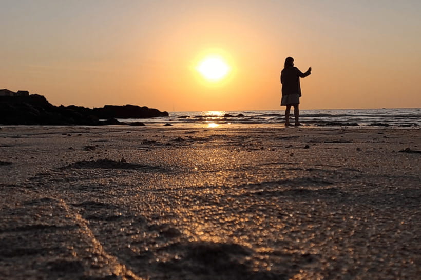 Jeju: Sunset Tour Olle Trail Walking Tour with Hotel Pickup - Who Will Enjoy This Evening Most