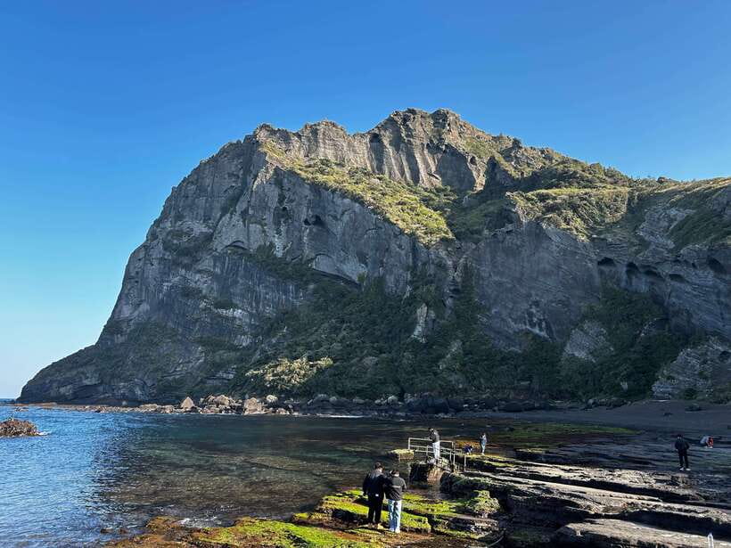 Jeju UNESCO Natural Heritage Private Tour by Certified Guide - Manjanggul Cave reveals Jeju’s volcanic past