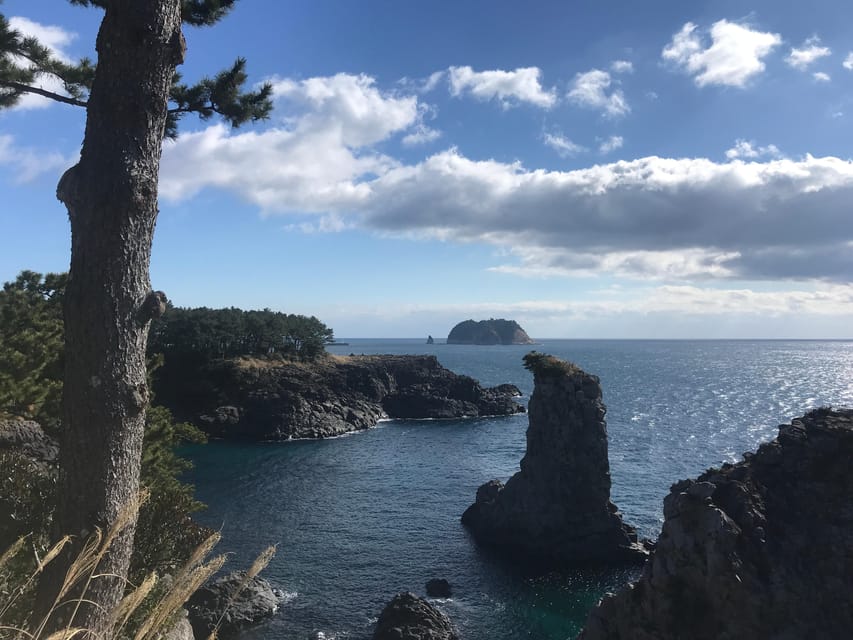 Jeju: West of Jeju Island Bus Tour from Seogwipo City - Pickup, timing, and what the $88 covers