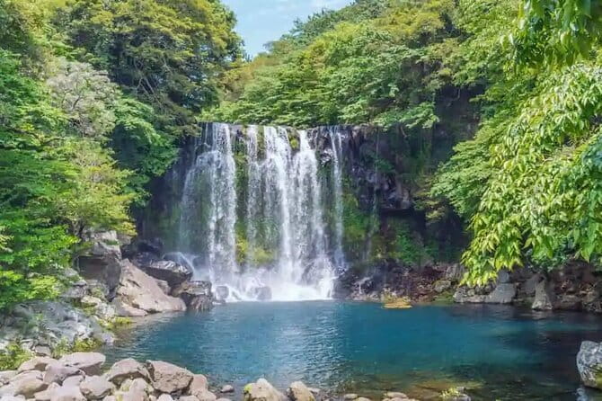 Jeju Western and Southern Routes Sightseeing Day Tour - A full day across Jeju’s volcanic west and south