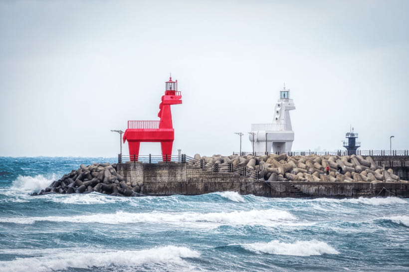 Jeju: Western Jeju K-Drama Spots Tour with Hotel Pickup - Sinchang Windmill Coastal Road