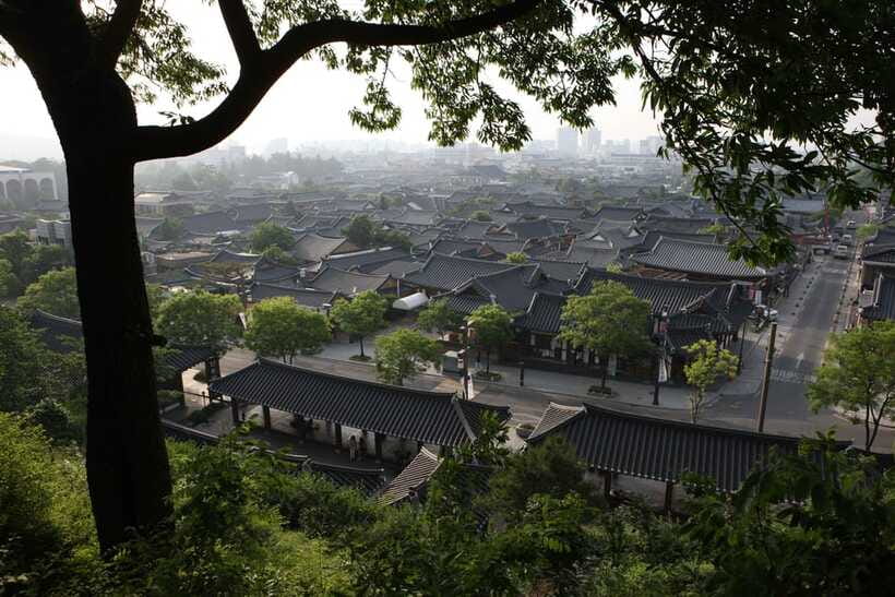 Jeonju: Essence of Jeonju, Hanok Village & Maisan Mountain - Should you book this Jeonju tour?