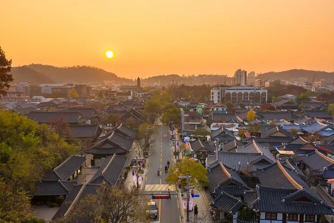 Jeonju Hanok Village Full-Day Tour: Jangtaesan Autumn Foliage - The early Seoul pickup sets the pace