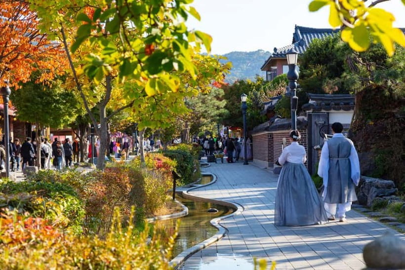 Jeonju: Private Taxi Tour Car Charter - Jaman Mural Village and the hilltop historic sites