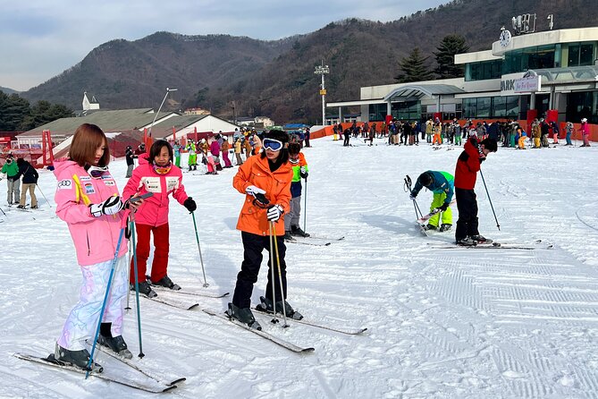 Jisan Ski Resort from Seoul by Shuttle(Opt Winter Skiing Package) - Meeting the shuttle in central Seoul