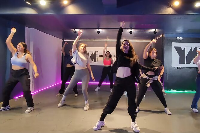 K-pop Dance Class in Seoul (Incl. video shooting & editing) - One hour of choreography, without the pressure to be perfect