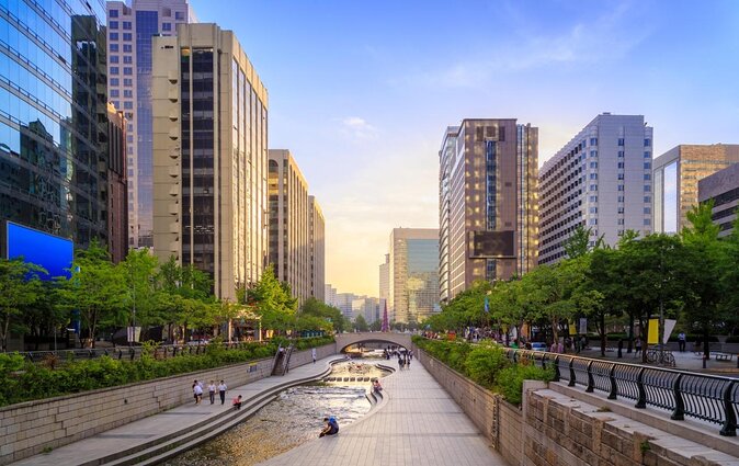 [KoreaByLocal] Authentic Seoul Night Walk and Chicken & Beer - Key points to know before booking