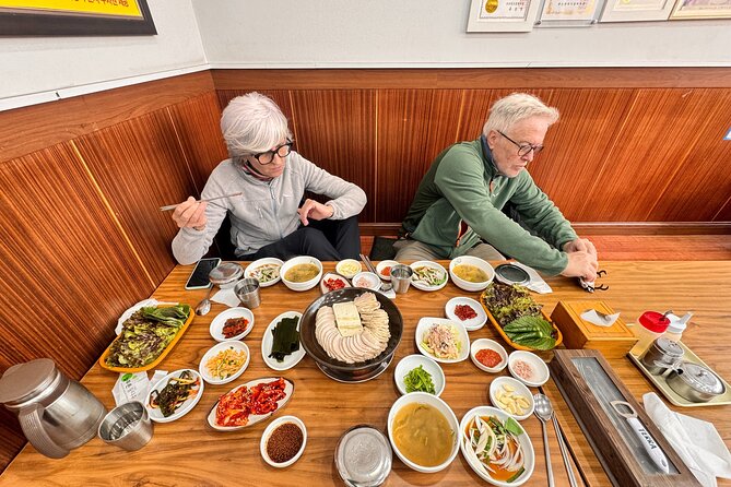 Korean BBQ with People in Busan - Why eating Korean BBQ with Joe helps