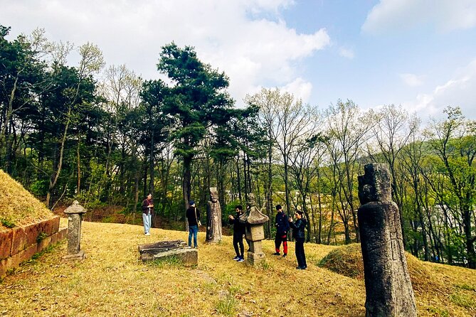 Korean Cemetery and Folklore Trek - Fitness, weather, and the September to November season