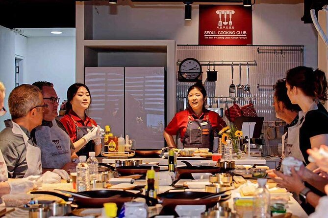 Korean Cooking at Seoul Cooking Club - Making gimbap, the hands-on highlight