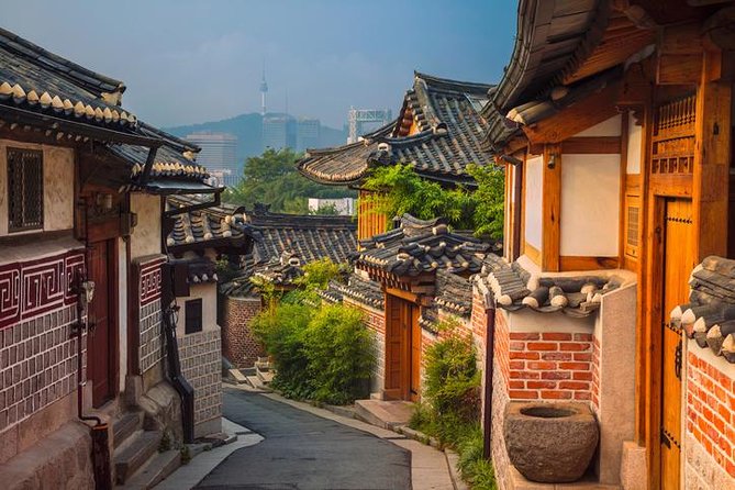 Korean History & Heritage Tour - Gyeongbokgung Palace and the morning guard ceremony
