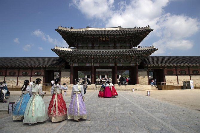 Korean History & Heritage Tour - What the private vehicle adds