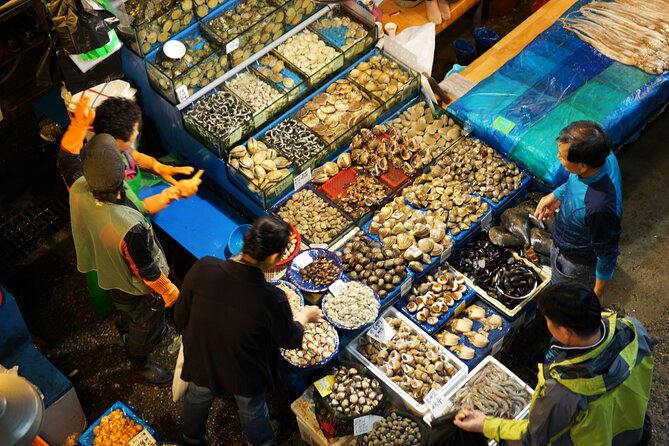 Korean Market Adventure with Chef Yie - Noryangjin Fish market - Who will enjoy this seafood experience most