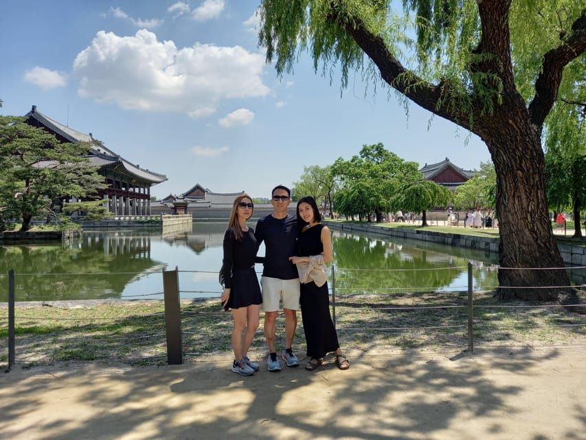 Layover tour to Gyeongbokgung-Folk Museum-Bukchon-Insadong - Gyeongbokgung, Seoul’s Joseon Centerpiece