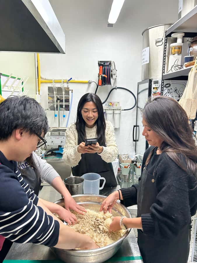 Learn and Craft Makgeolli in a Traditional Brewery - Finding the brewery in Ahyeon Market