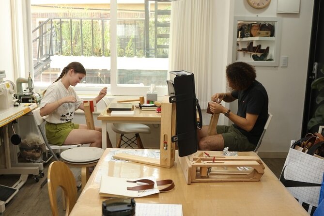 Leather Products Workshop in Seoul - Vegetable-tanned leather and personal engraving