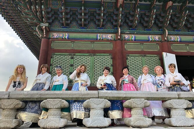Lee’s Private 4-hour Customized Seoul Tour - Starting near Anguk and Bukchon