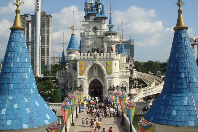 Lotte World Package Deal - Why Lotte World works so well for families