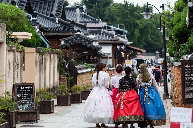 Maisan Cherry Blossom and Jeonju Hanok Village - The 1 hour 20 minute transfer to Jeonju