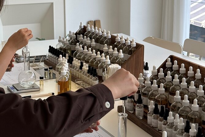 Make your K-scent perfume: Modern oneday class in Seoul - Starting with Korean tea and sweets